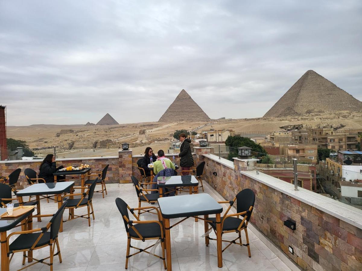 Steps In Pyramids View 호텔 Kafret el-Gabal 외부 사진